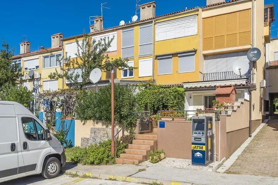 Meressa Leonardo Apartment Novigrad